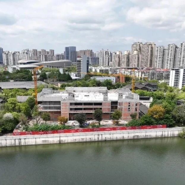 遂宁市重点项目，四川明村宴会艺术中心，设有10个不同风格的宴会厅，预计今年国庆前后正式亮相。